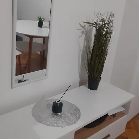 Centerzerozone Apartman *
