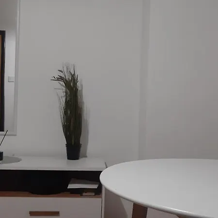 Centerzerozone Apartman *